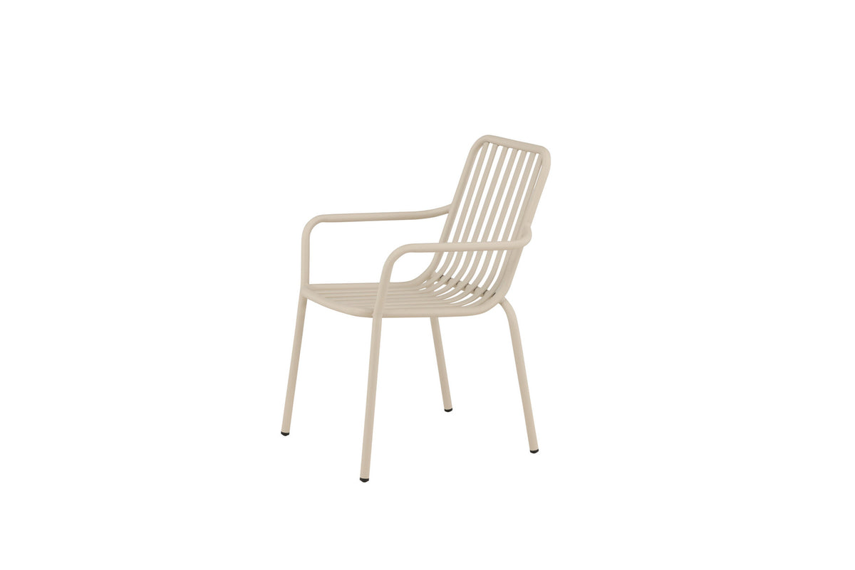 Peking Gartenstuhl in Beige präsentiert im Onlineshop von KAQTU Design AG. Gartenstuhl mit Armlehnen ist von Venture Home