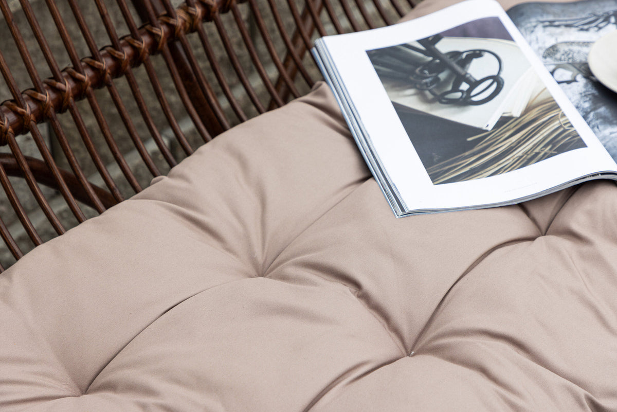 Nella 2-Seat Sofa in Dunkles Walnussholz präsentiert im Onlineshop von KAQTU Design AG. 2er Sofa ist von Venture Home