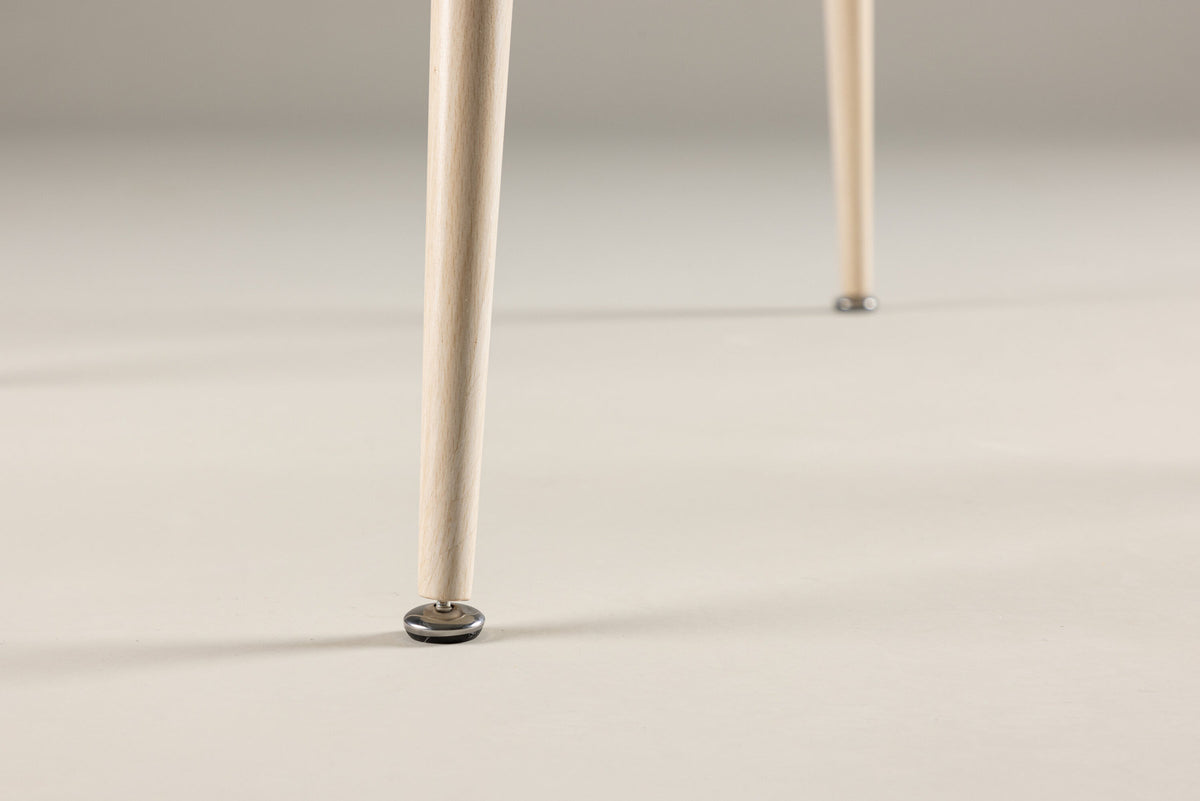 Plaza Tisch in Tünchen präsentiert im Onlineshop von KAQTU Design AG. Esstisch ist von Venture Home