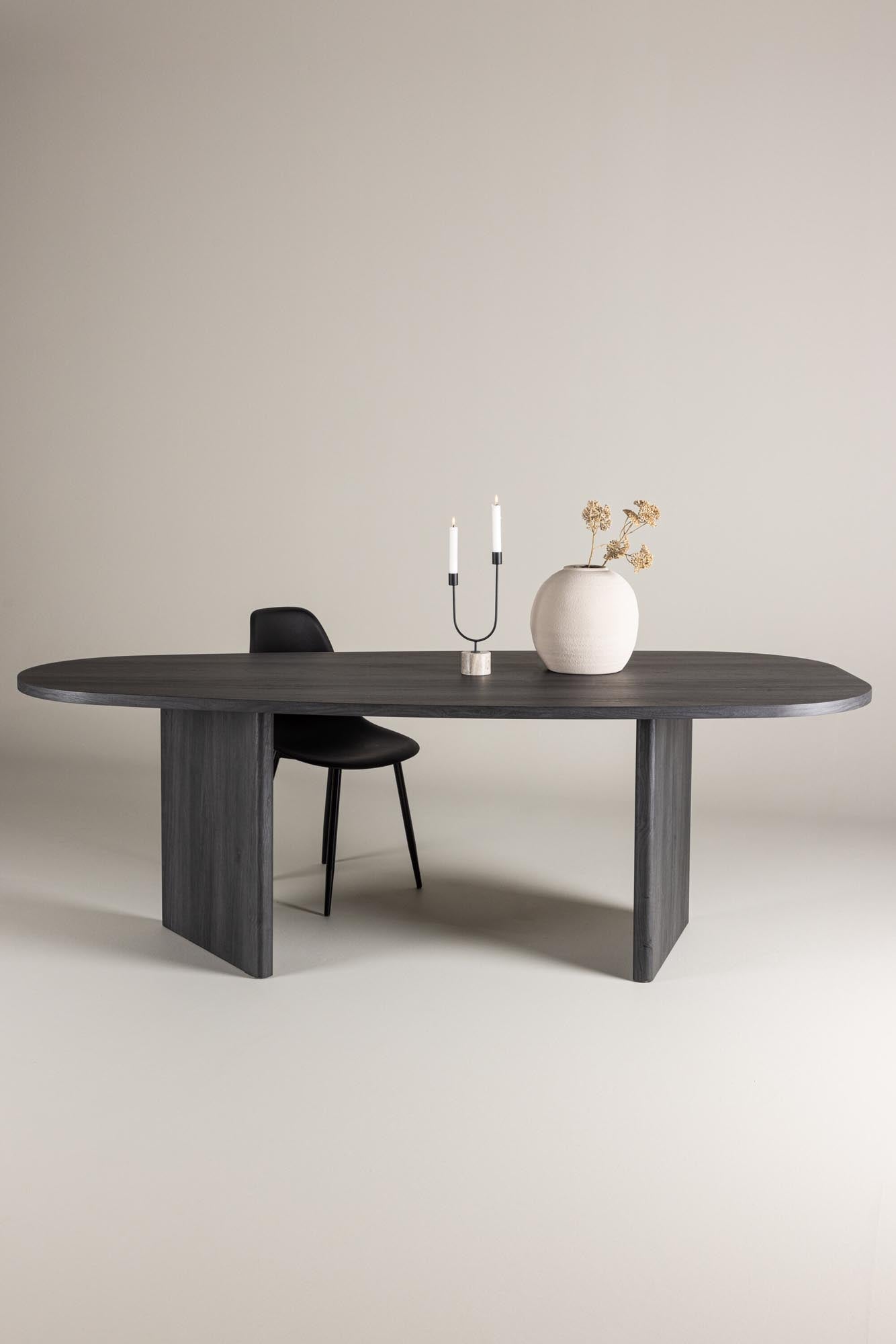 Stilvoller Grönvik Tisch von Venture Home für Ihr Esszimmer.