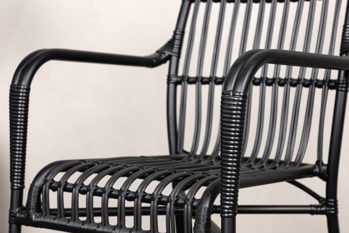 Rizal Stuhl in Schwarz präsentiert im Onlineshop von KAQTU Design AG. Outdoor-Sessel ist von Venture Home