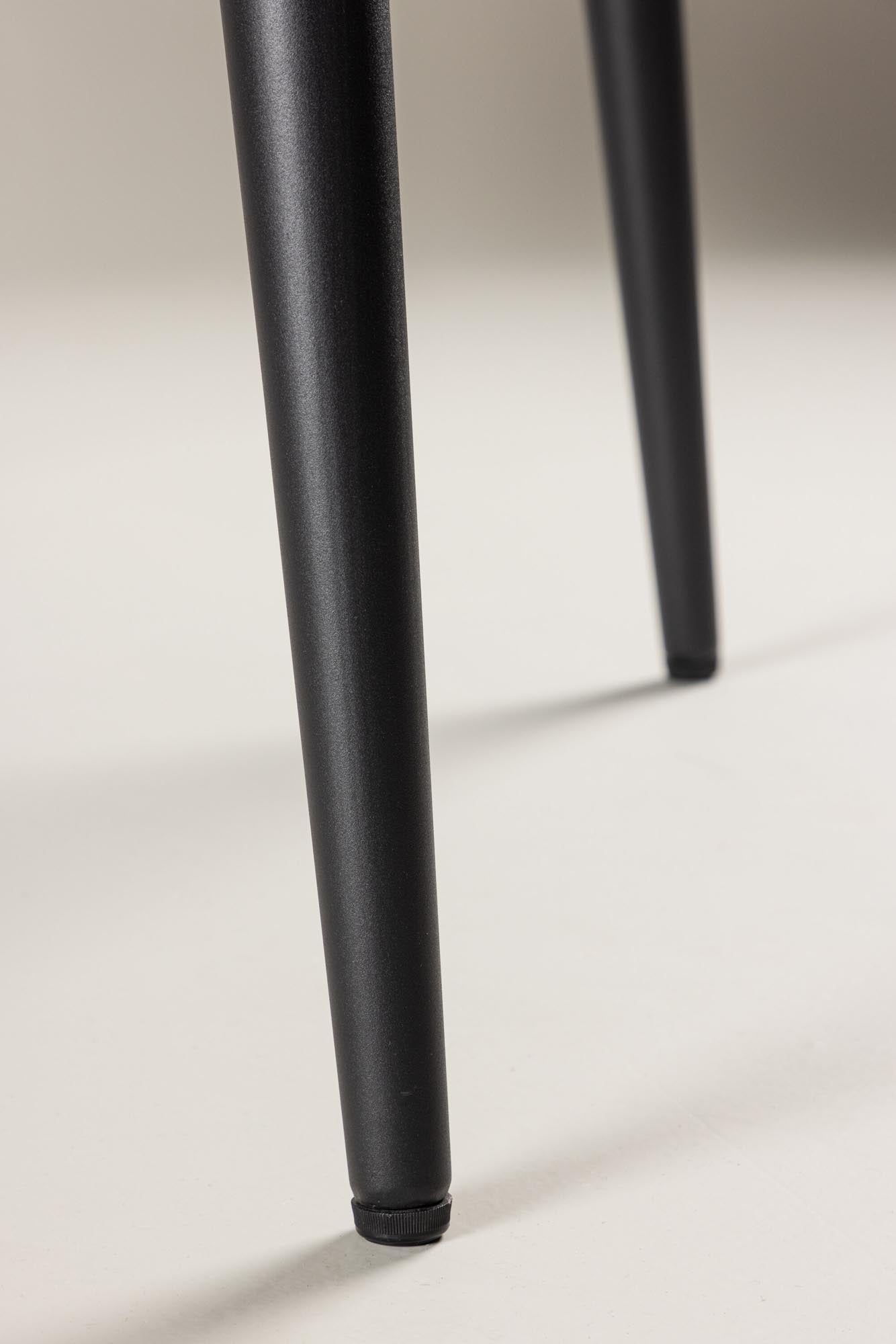 Ellis Esstisch: Zeitloses Design für stilvolle Esszimmer von Venture.