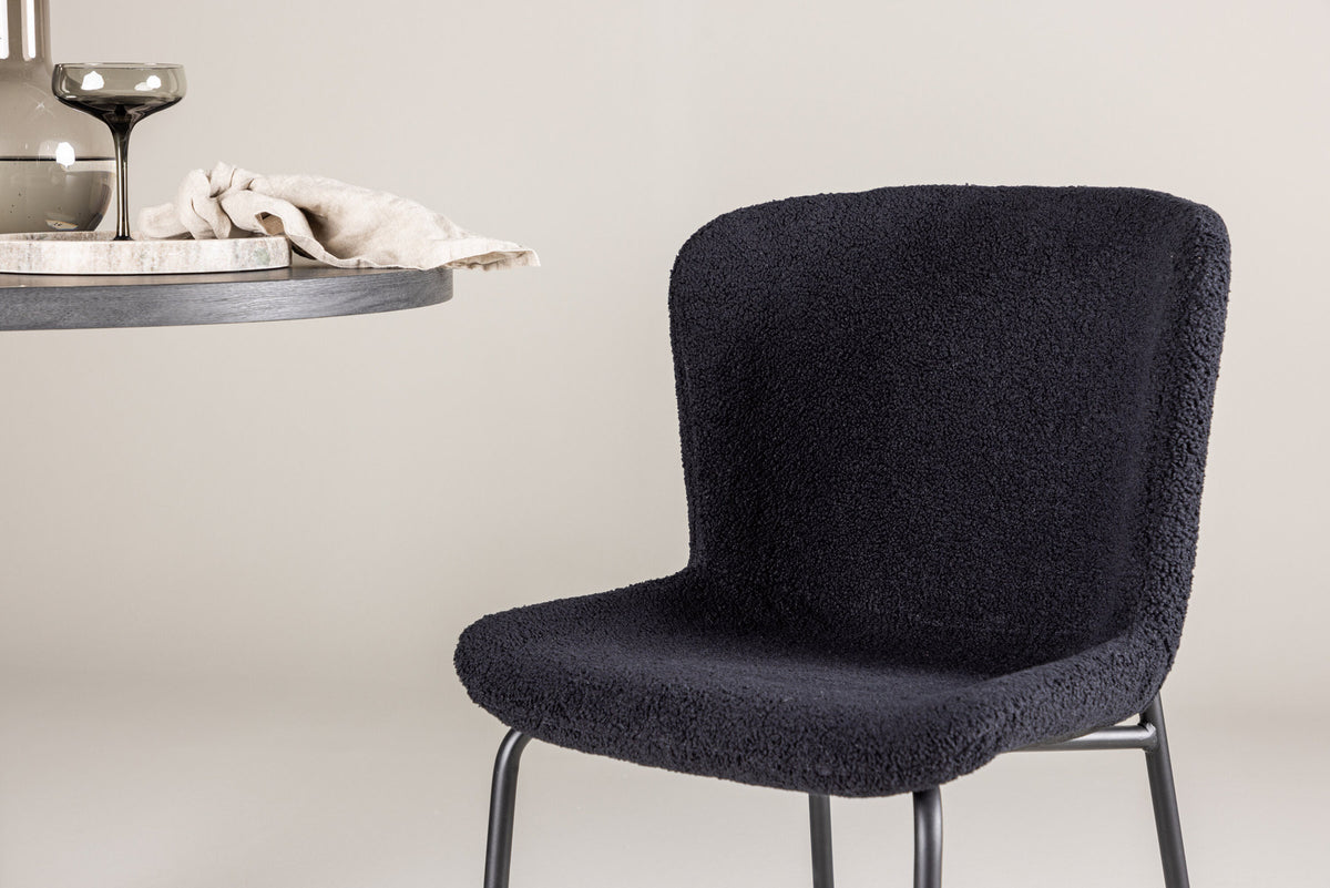 Modesto Esszimmerstuhl in Schwarz präsentiert im Onlineshop von KAQTU Design AG. Schalenstuhl ist von Venture Home