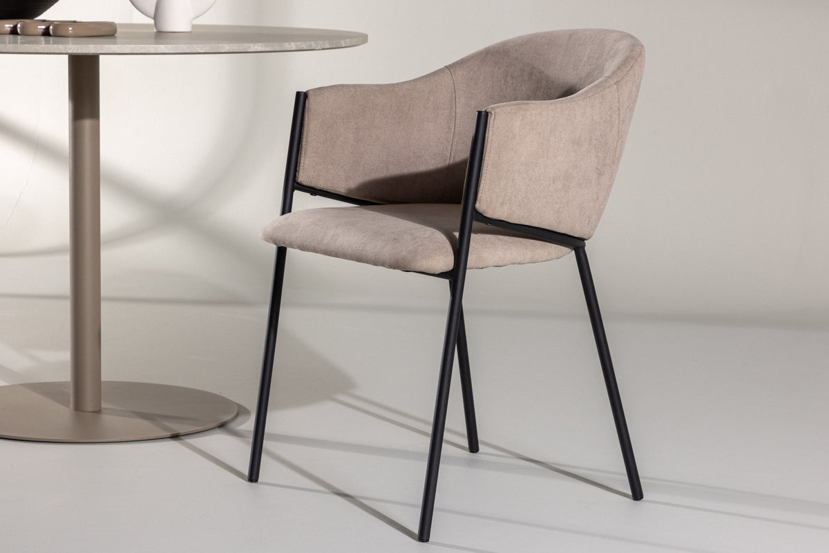 Evelina Esszimmerstuhl in Beige präsentiert im Onlineshop von KAQTU Design AG. Schalenstuhl ist von Venture Home