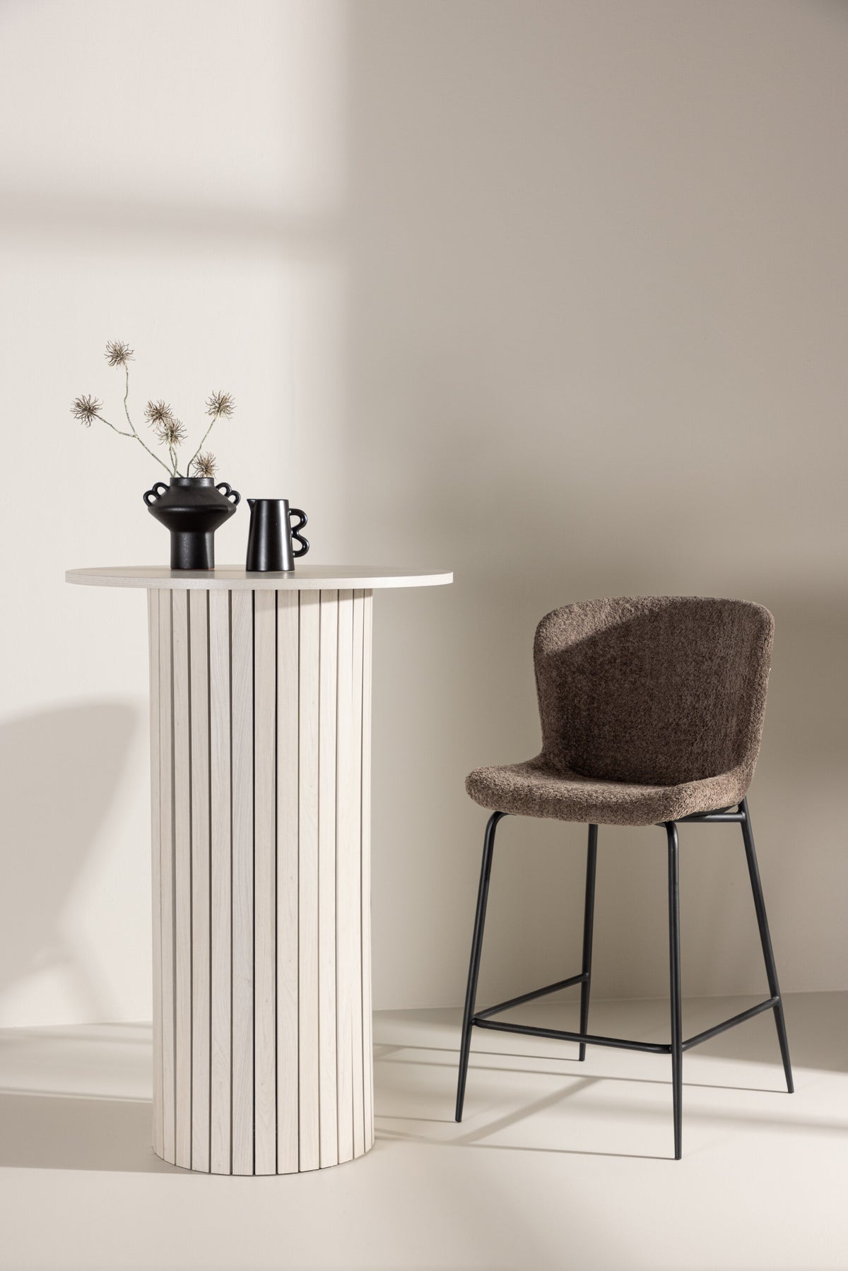 Härön Bartisch in Tünchen präsentiert im Onlineshop von KAQTU Design AG. Hochtisch ist von Venture Home