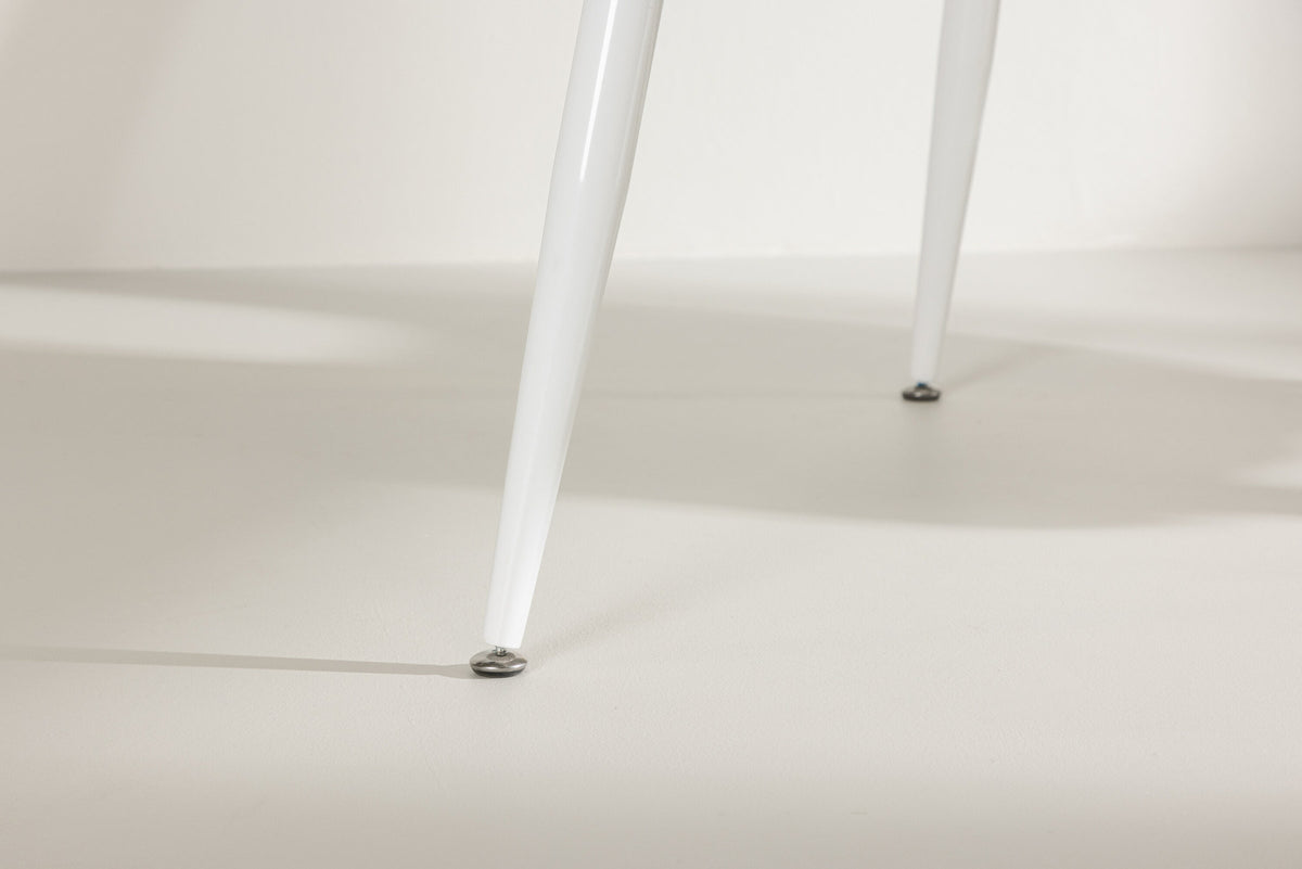 Silar Esstisch in Weiss präsentiert im Onlineshop von KAQTU Design AG. Esstisch ist von Venture Home