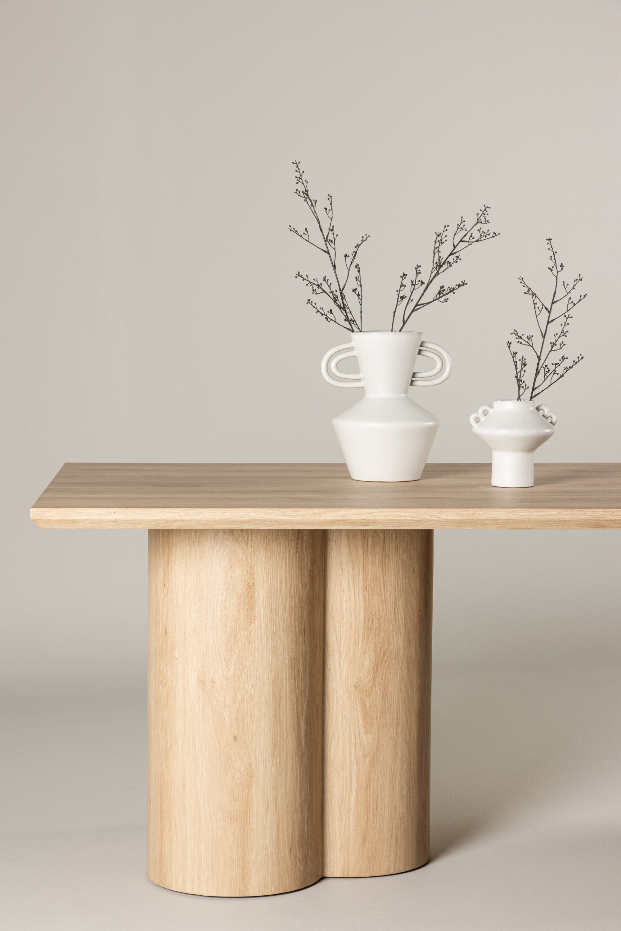 Olivia Esstisch in Tünchen präsentiert im Onlineshop von KAQTU Design AG. Esstisch ist von Venture Home