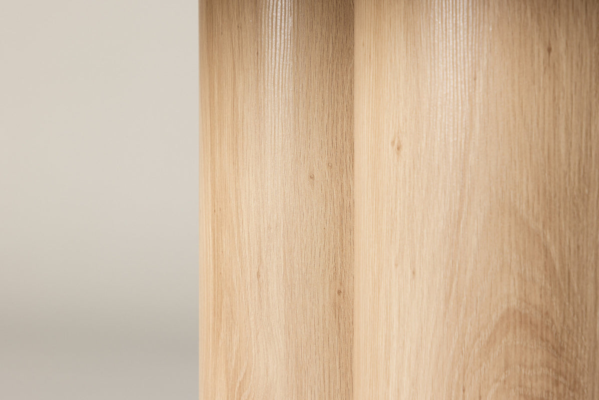 Olivia Esstisch in Tünchen präsentiert im Onlineshop von KAQTU Design AG. Esstisch ist von Venture Home