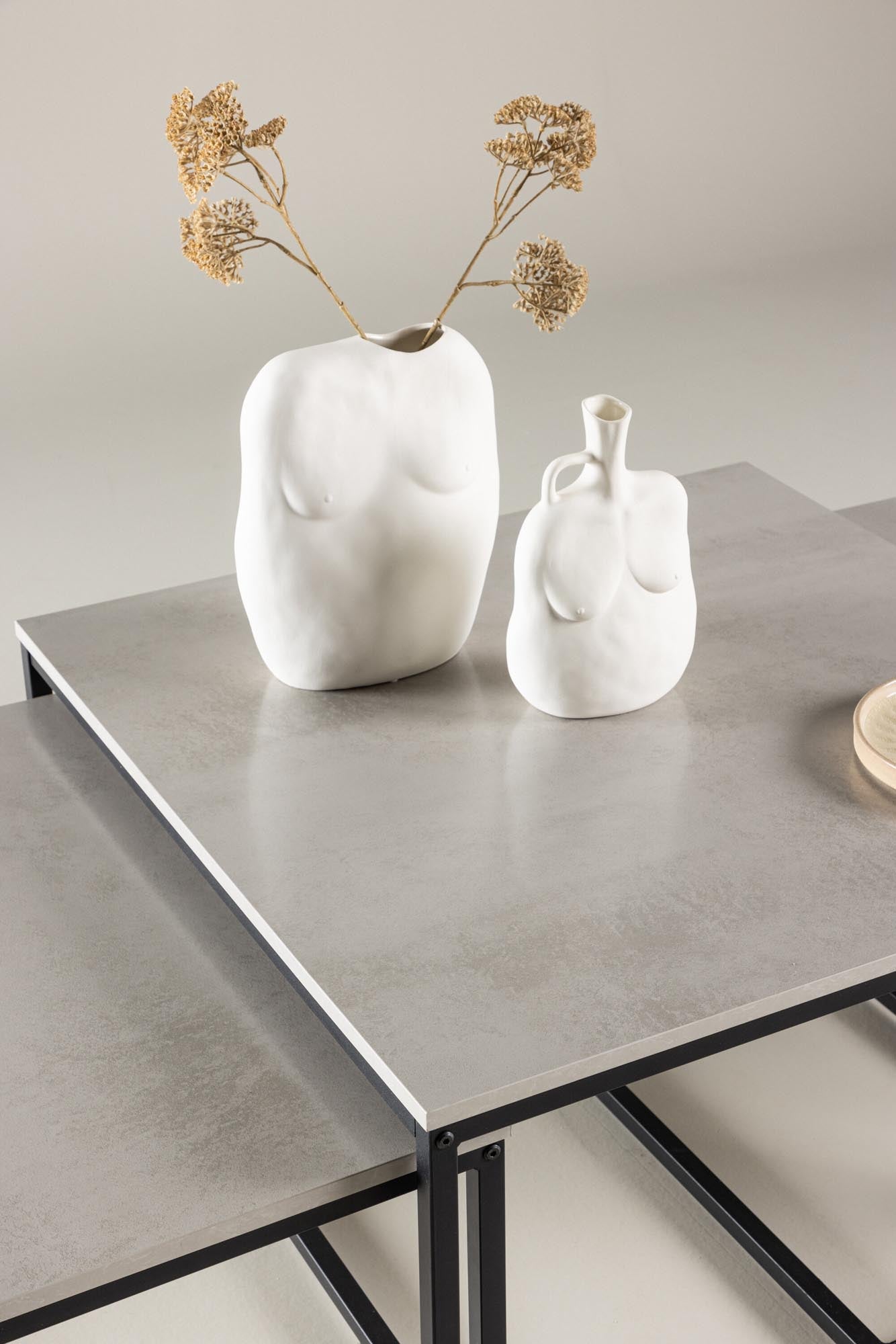 Solna Sofatisch: Minimalistisches Design für moderne Wohnräume.