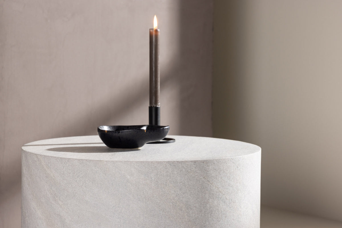 York Sofatisch in Grau präsentiert im Onlineshop von KAQTU Design AG. Beistelltisch ist von Venture Home