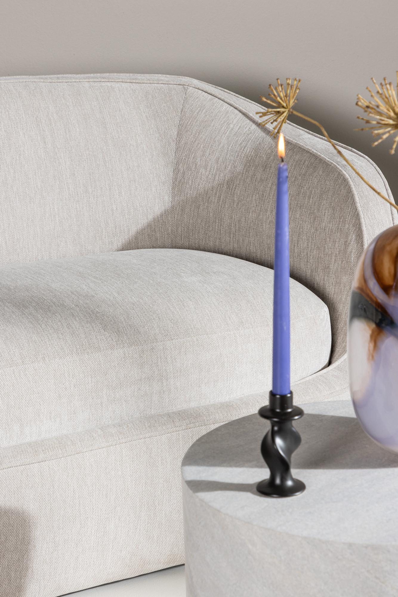 Elio 3-Sitzer: Zeitloses Design trifft auf ultimativen Sitzkomfort.