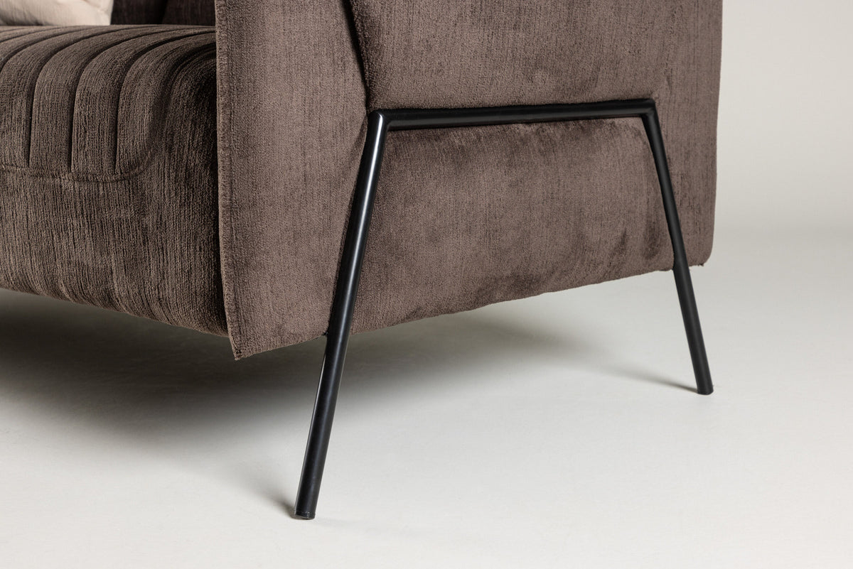 Indigo 2-Seat Sofa in Schwarz Braun präsentiert im Onlineshop von KAQTU Design AG. 2er Sofa ist von Venture Home
