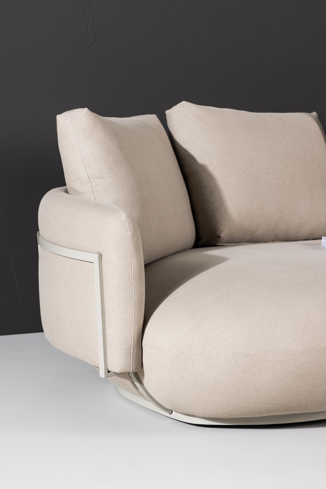 Stellar Sofa: Modernes Design trifft auf ultimativen Sitzkomfort.