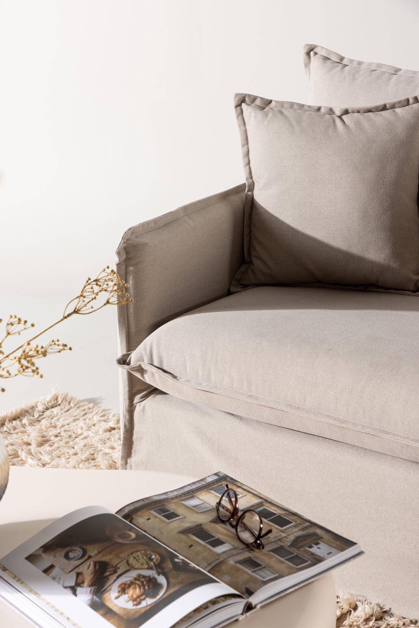 Nova 3-Sitzer: Modernes Design trifft auf ultimativen Komfort.