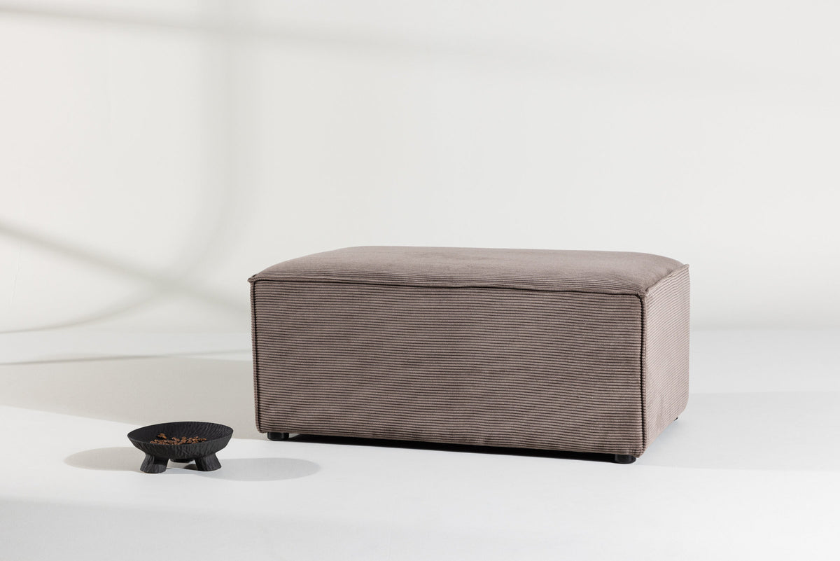 Gillholmen Pouf in Braun präsentiert im Onlineshop von KAQTU Design AG. Pouf ist von Vind