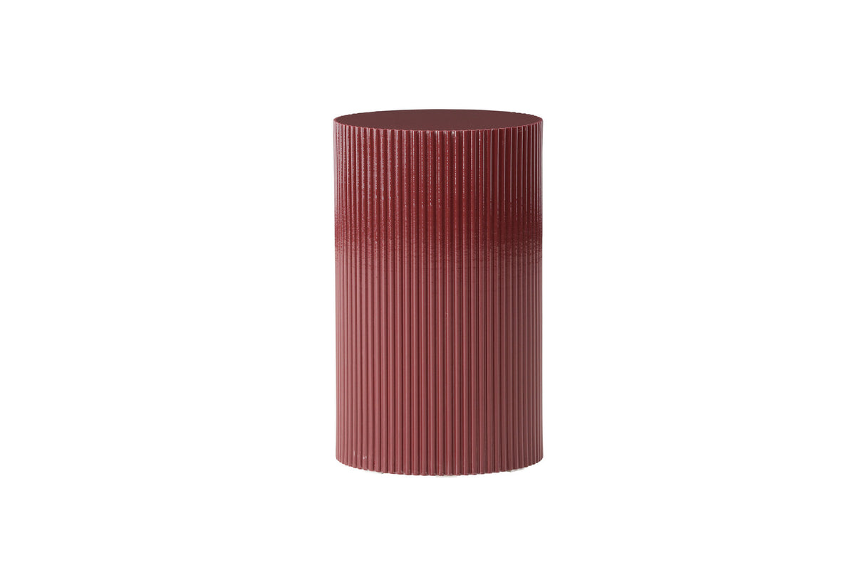 Lenox Beistelltisch in Burgund präsentiert im Onlineshop von KAQTU Design AG. Beistelltisch ist von Venture Home