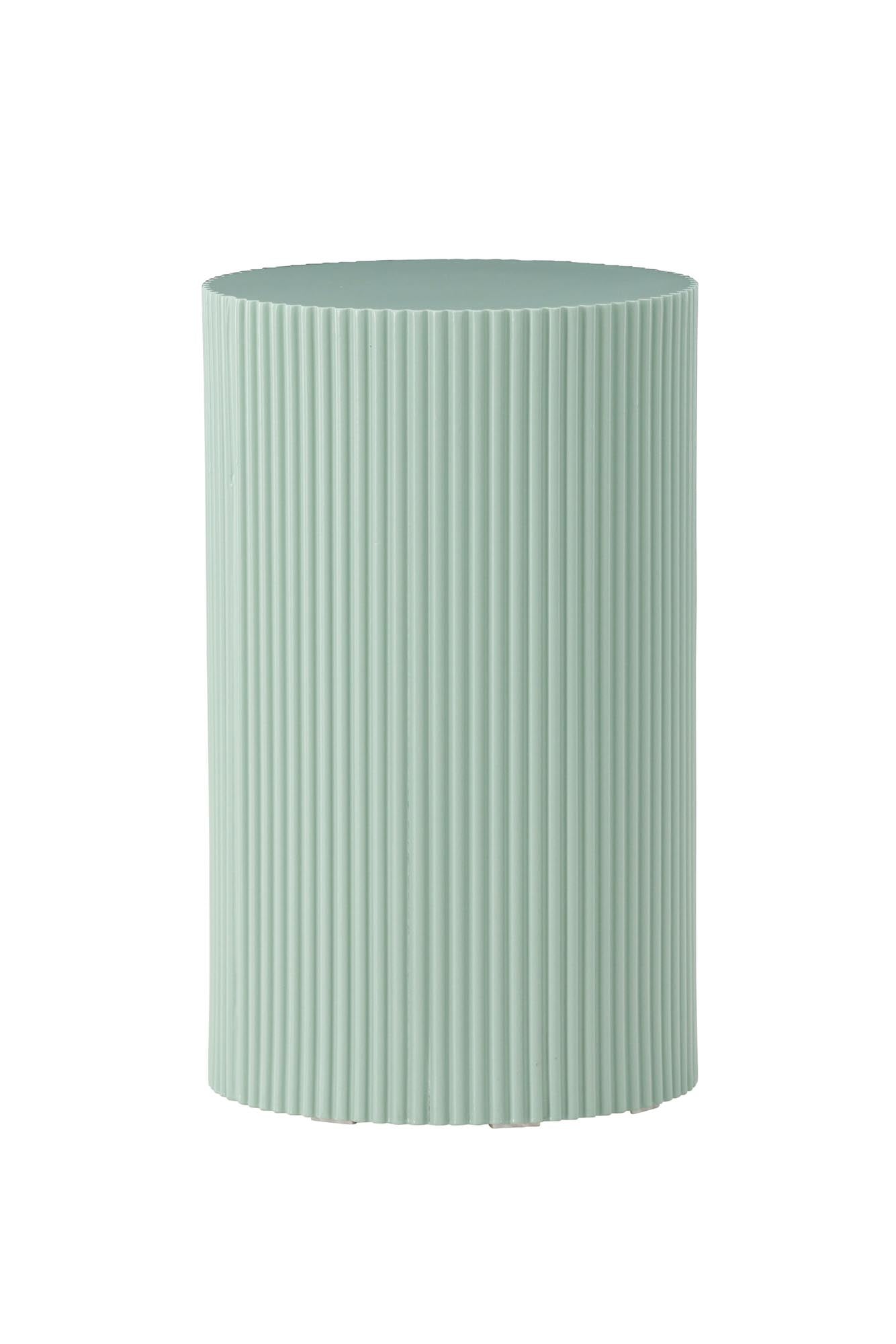 Der Lenox Beistelltisch von Venture Home kombiniert modernes Design mit praktischer Funktionalität. Seine geriffelte Oberfläche und die frische gelbe Farbe setzen stilvolle Akzente in jedem Raum.