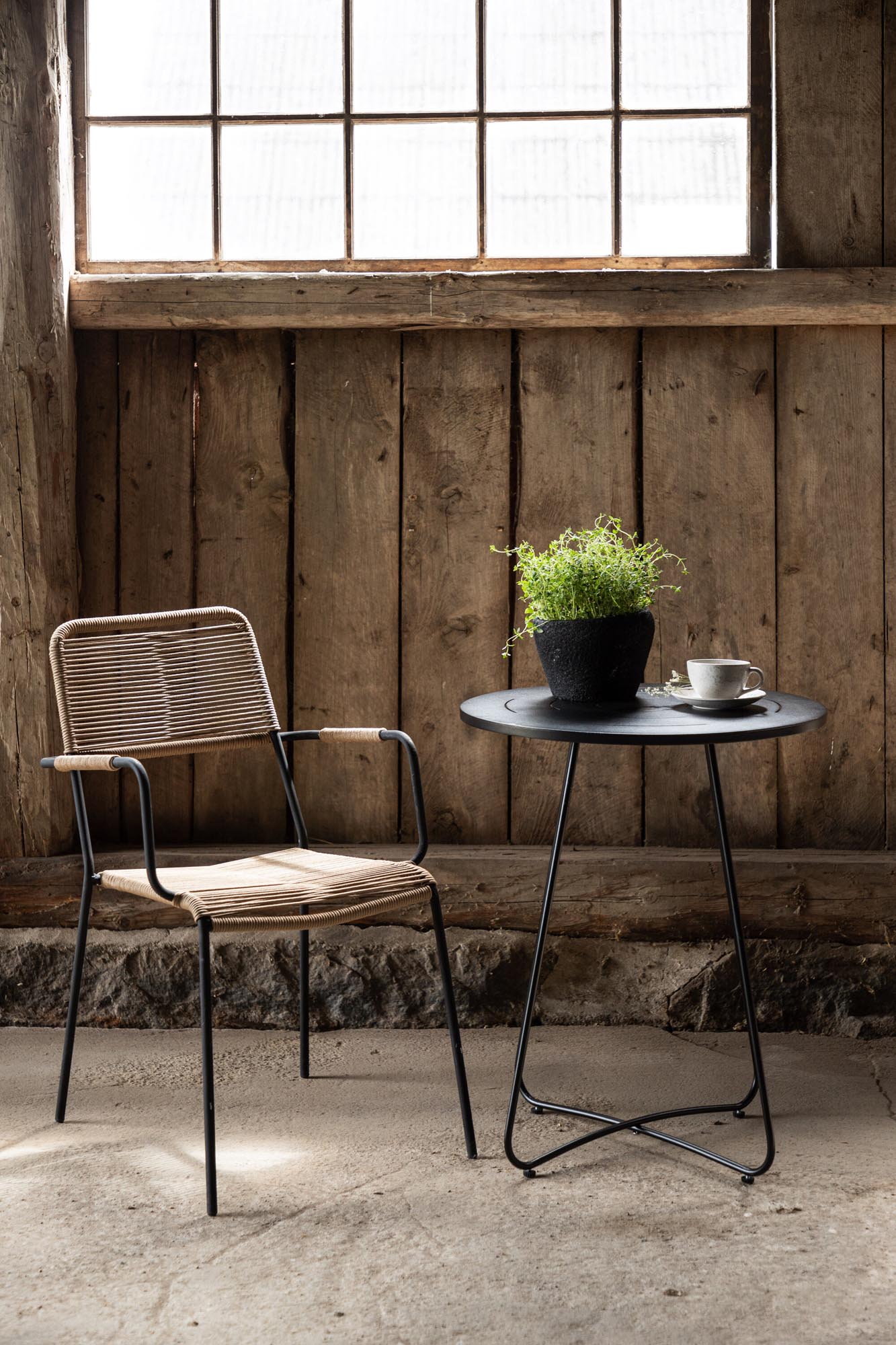 Bacong Beistelltisch in Schwarz präsentiert im Onlineshop von KAQTU Design AG. Beistelltisch Outdoor ist von Venture Home
