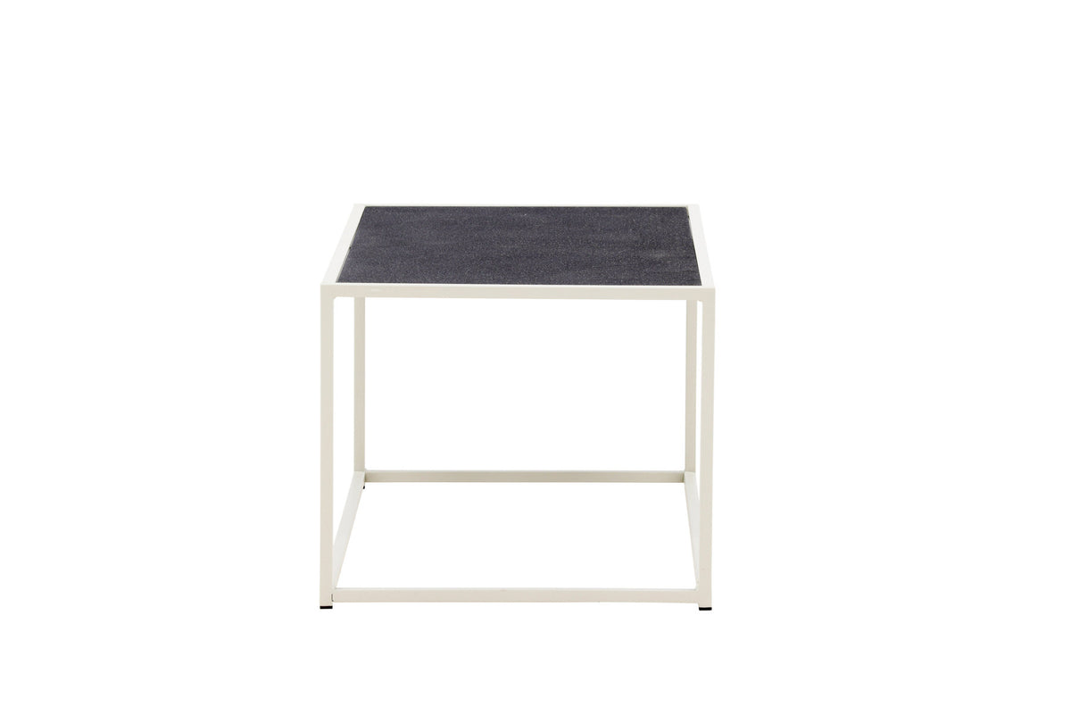 Siaton Beistelltisch in Grau präsentiert im Onlineshop von KAQTU Design AG. Beistelltisch Outdoor ist von Venture Home