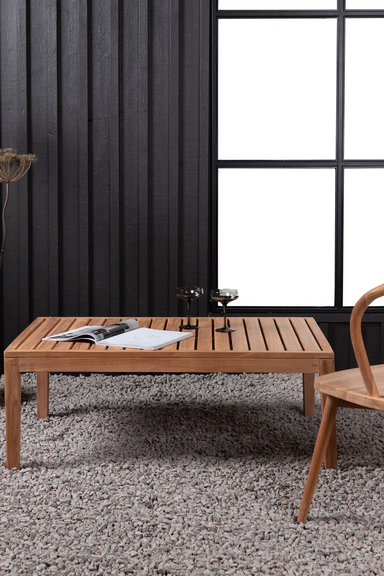 Amlan Sofatisch: Zeitlose Eleganz für Ihr stilvolles Zuhause.