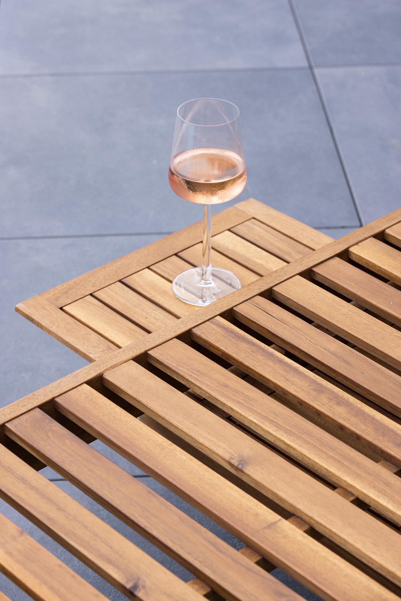 Luzon Sonnenliege: Stilvolle Entspannung für Ihren Aussenbereich.