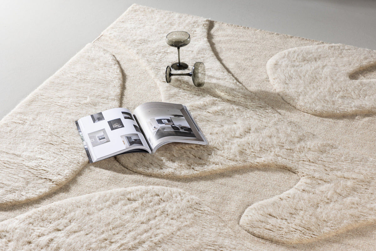 Boone Teppich in Beige präsentiert im Onlineshop von KAQTU Design AG. Teppich ist von Venture Home