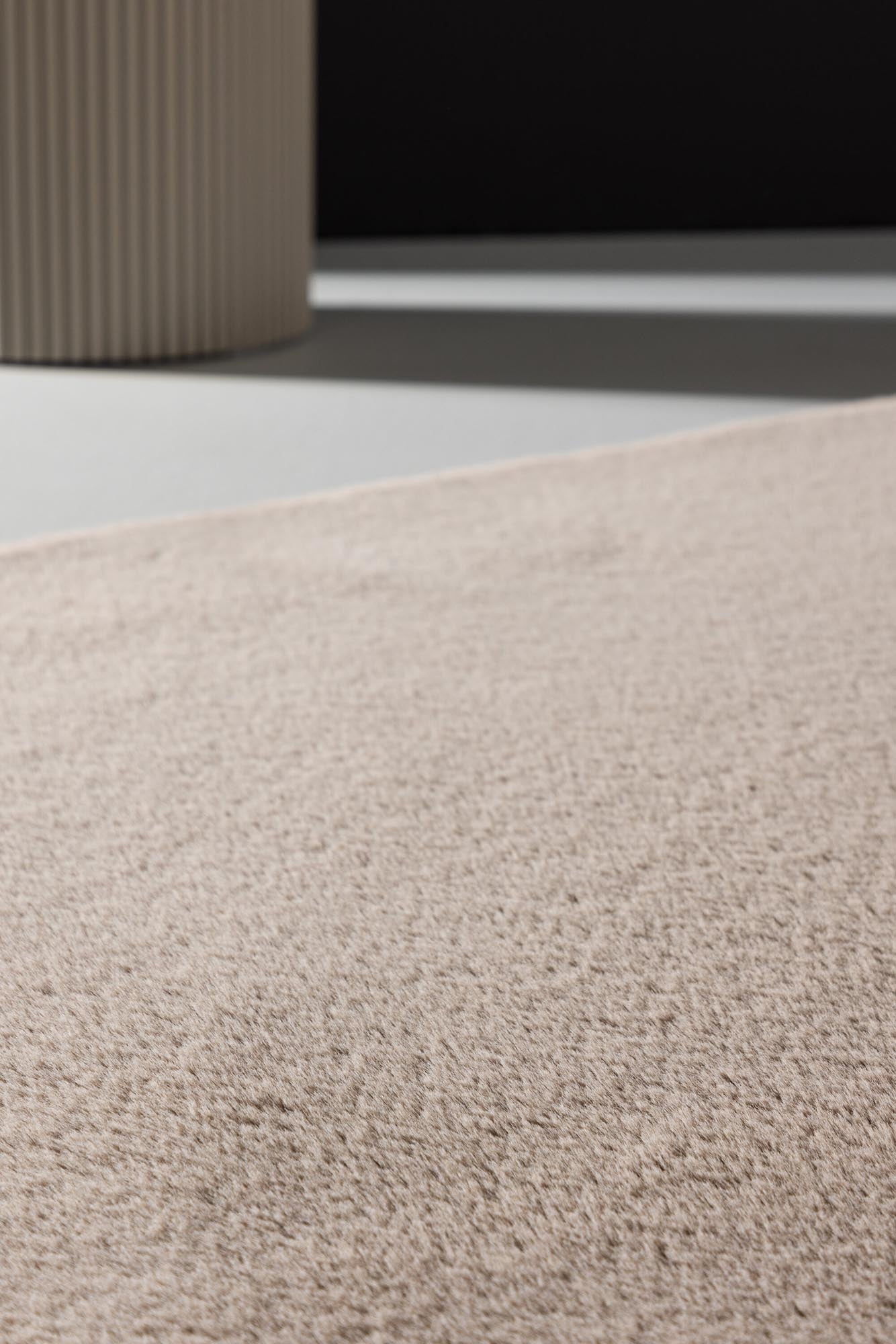 Leni Teppich: Zeitlose Schönheit für Ihr stilvolles Interieur.