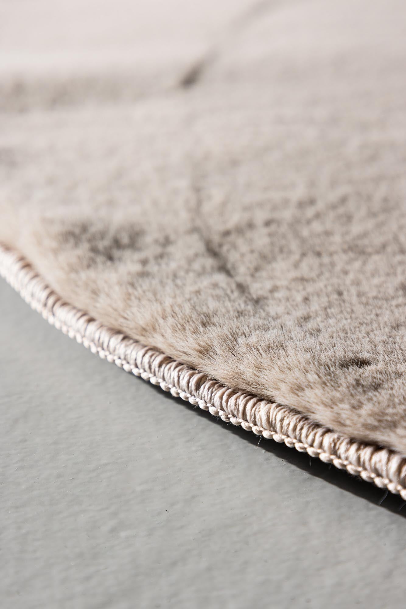 Leni Teppich: Modernes Design für ein einladendes Zuhause.