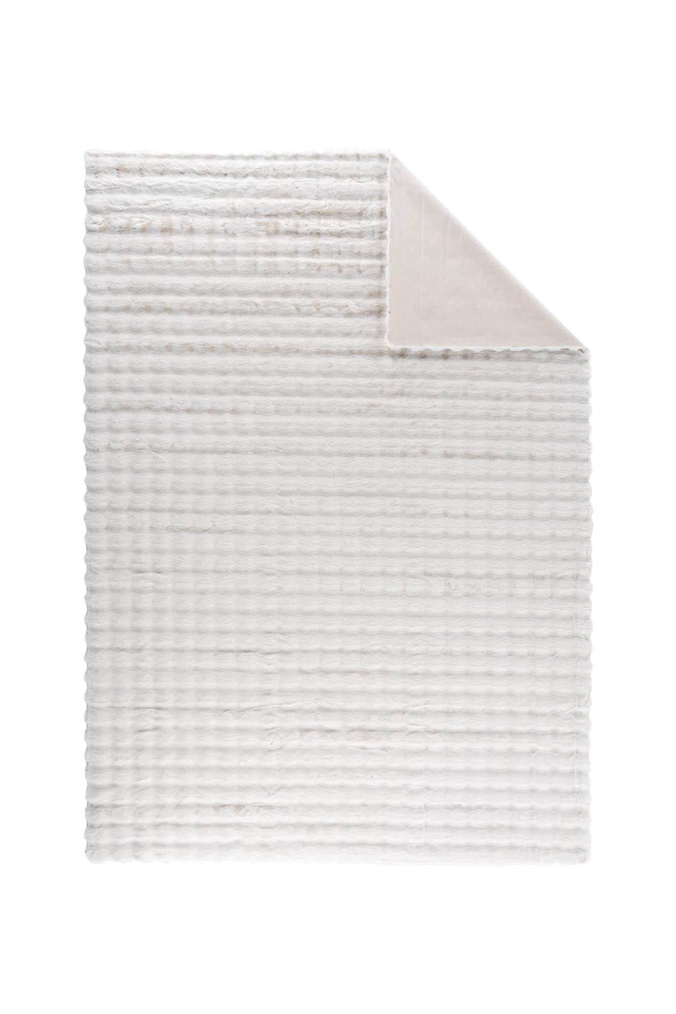 Moderner Novis Teppich von Venture Home für stilvolle Raumgestaltung.