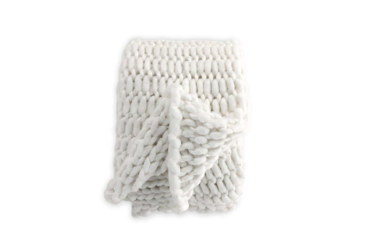 KATE 130x170 Blanket in Weiss präsentiert im Onlineshop von KAQTU Design AG. Wolldecke ist von Venture Home