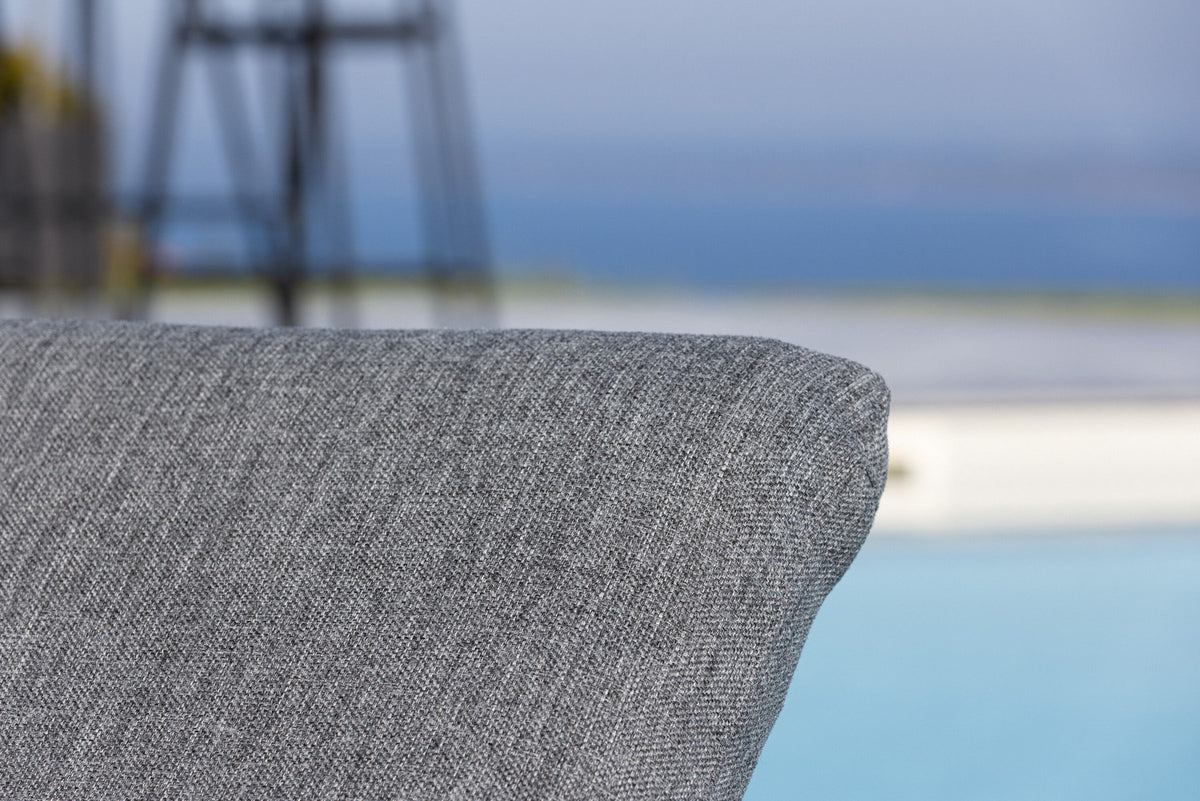 Trond Sonnenliege in Grau präsentiert im Onlineshop von KAQTU Design AG. Liegestuhl ist von Venture Home