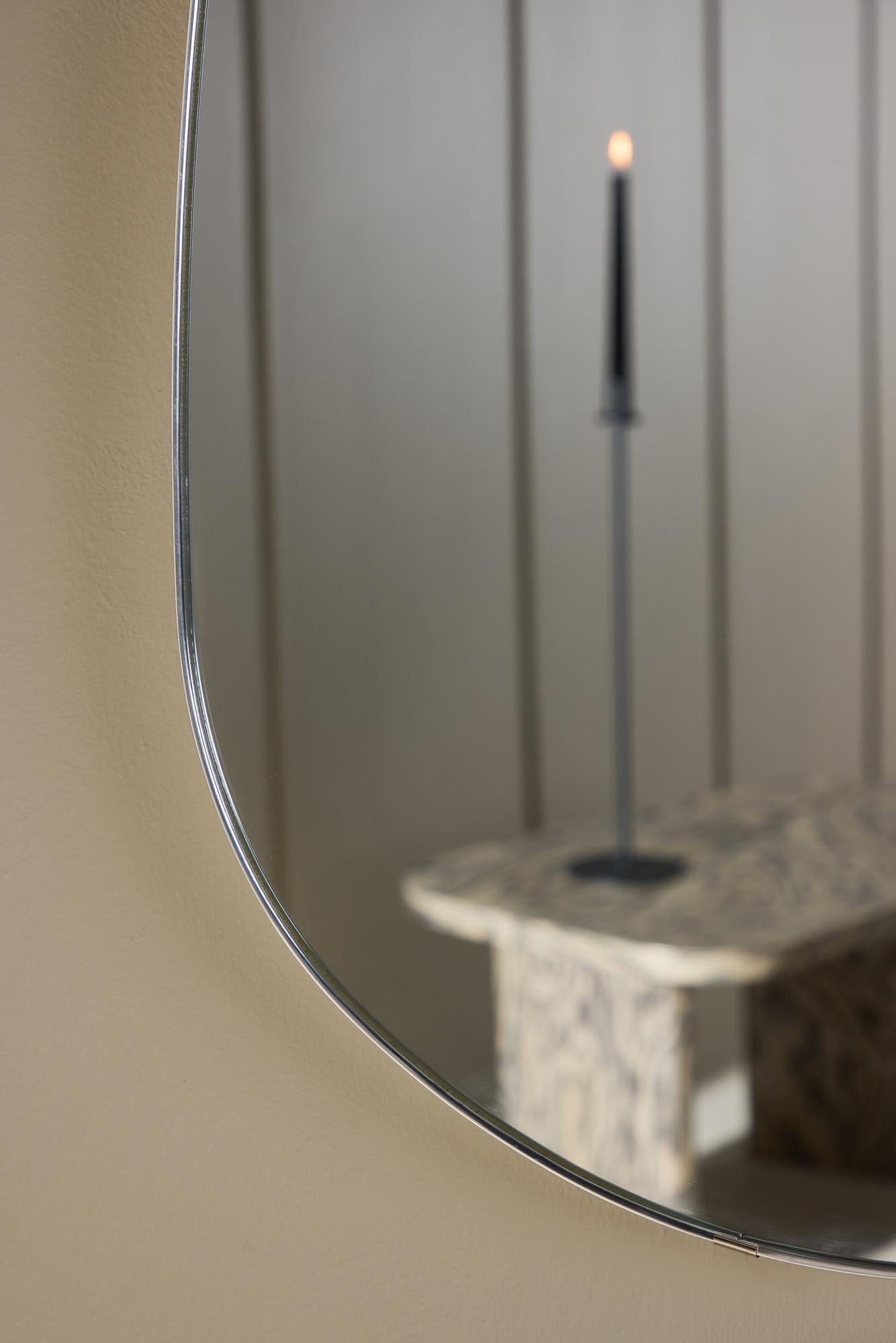 Askersund Spiegel Small von Venture Home: Elegantes Design, kompakte Grösse, ideal für moderne Wohnräume und vielseitig einsetzbar.