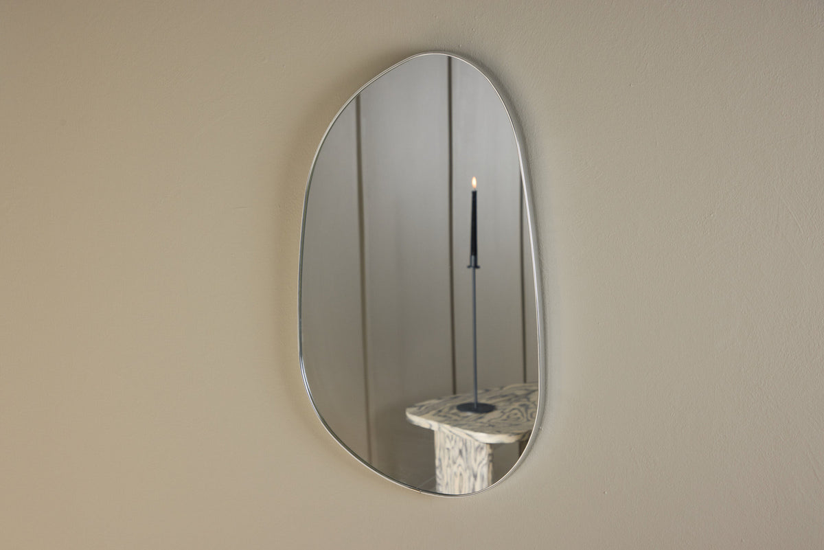 Askersund Spiegel Small in Silver präsentiert im Onlineshop von KAQTU Design AG. Spiegel ist von Venture Home