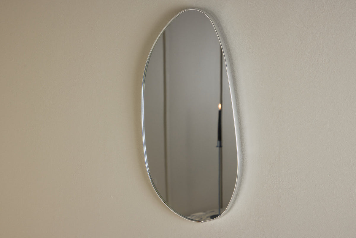 Borgholm Spiegel Small in Silver präsentiert im Onlineshop von KAQTU Design AG. Spiegel ist von Venture Home