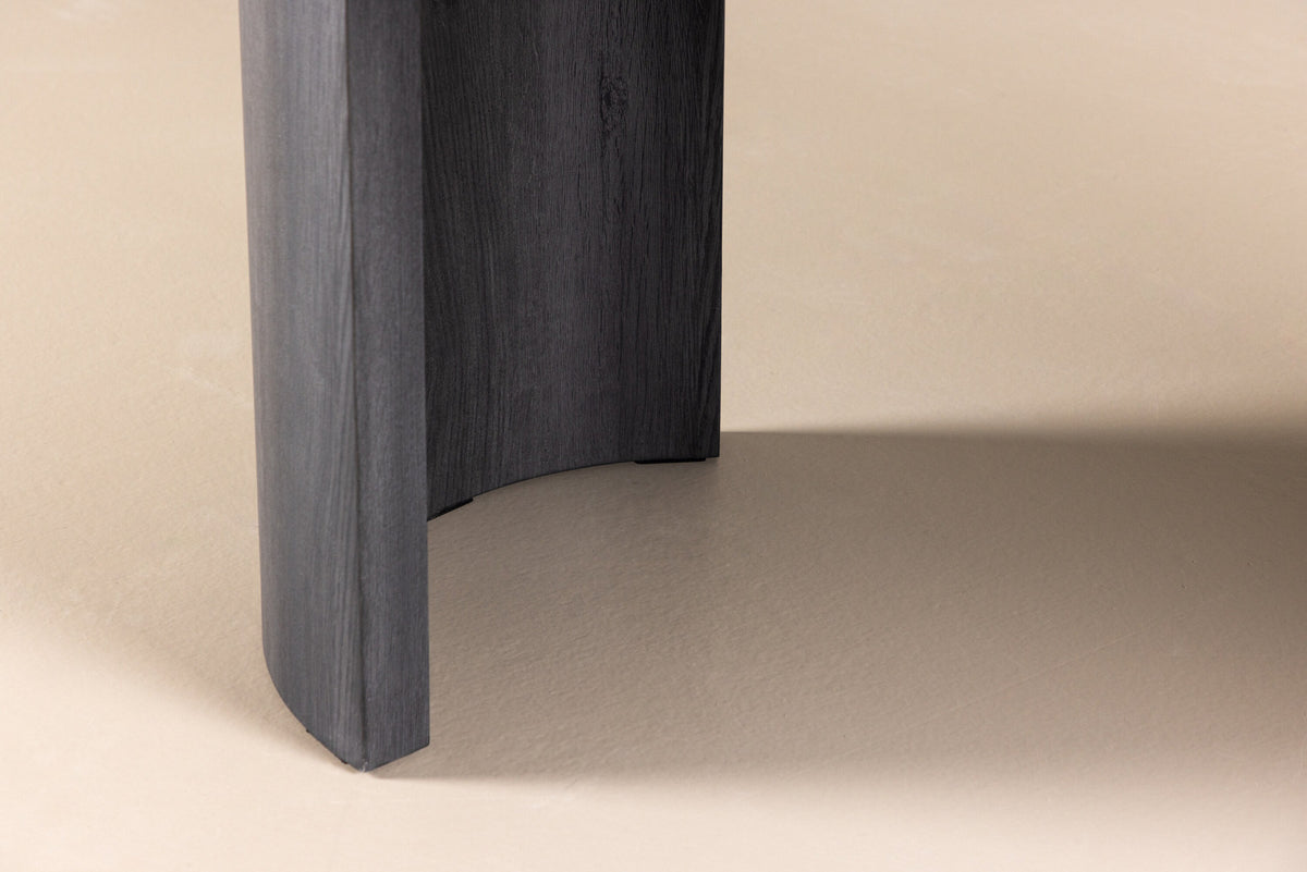 Grundsund Esstisch 130x220 in Black präsentiert im Onlineshop von KAQTU Design AG. Esstisch ist von Vind