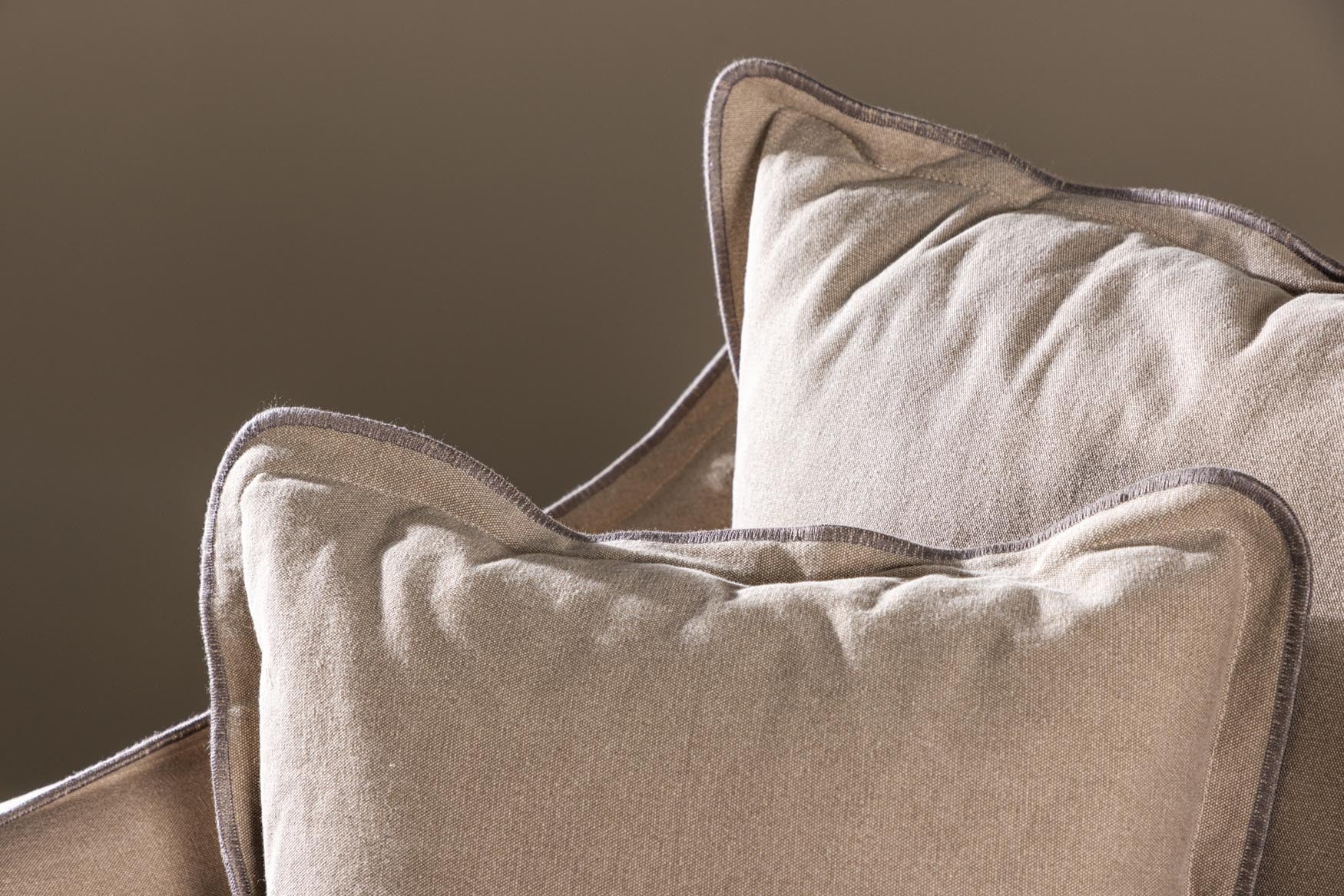 Oskarshamn 3-Sitzer Sofa von Vind: Stilvolles skandinavisches Design, hochwertige Materialien und optimaler Komfort für Ihr modernes Wohnzimmer.