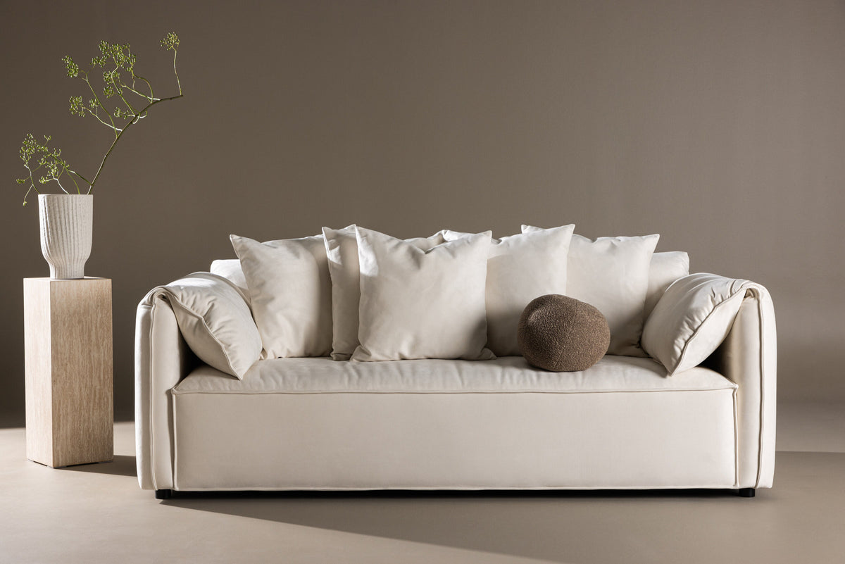 Torekov 3 Seater Sofa in Beige Mocca Look präsentiert im Onlineshop von KAQTU Design AG. 3er Sofa ist von Vind