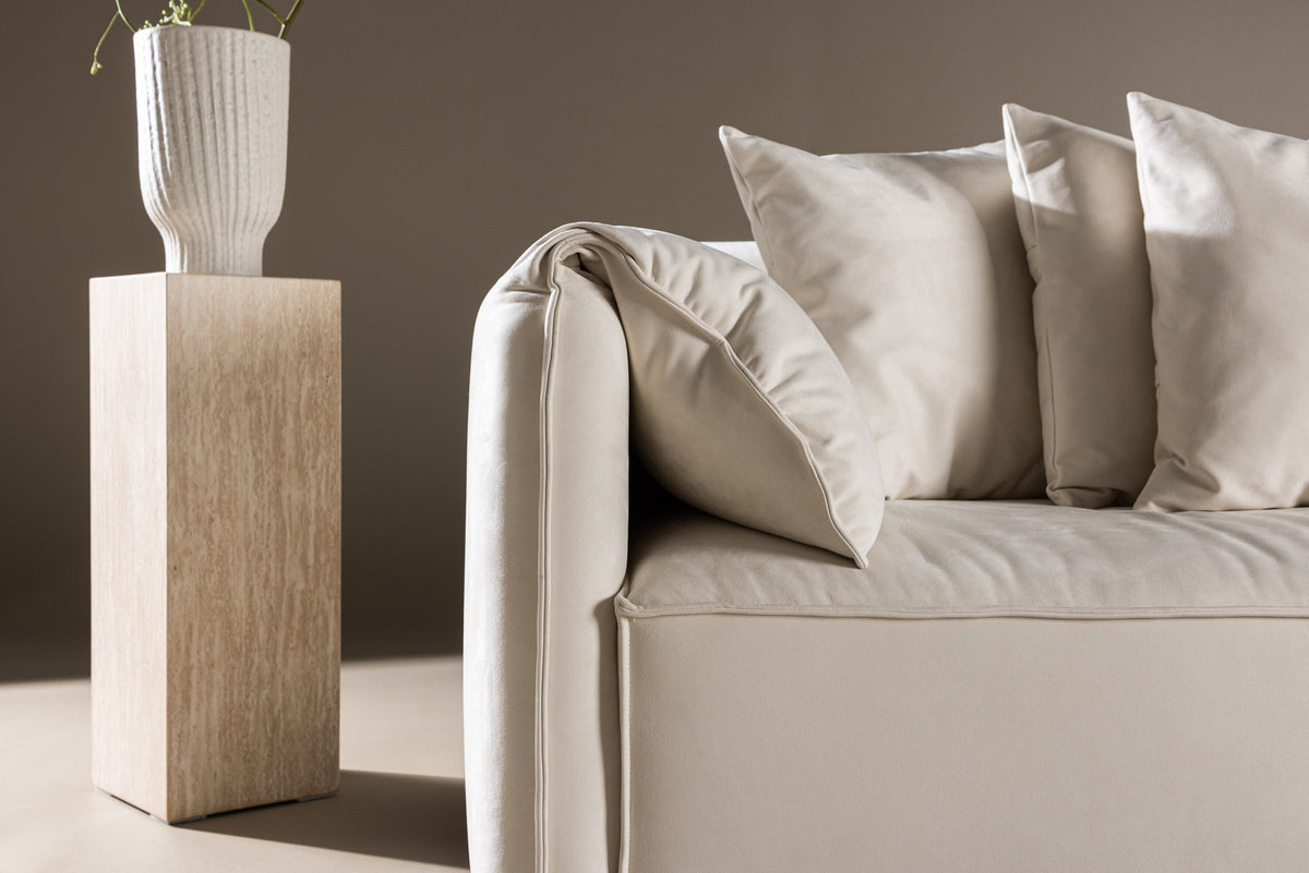 Torekov 3 Seater Sofa in Beige Mocca Look präsentiert im Onlineshop von KAQTU Design AG. 3er Sofa ist von Vind