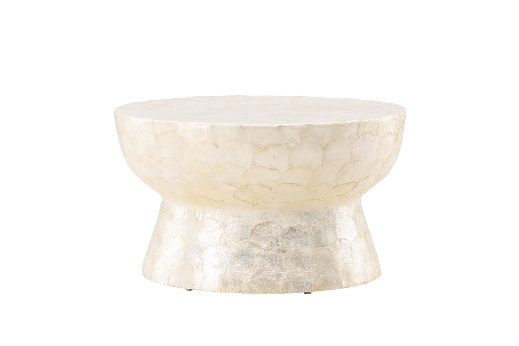 Stilvoller Sandön Sofatisch von Vind aus hochwertigem Polyresin.