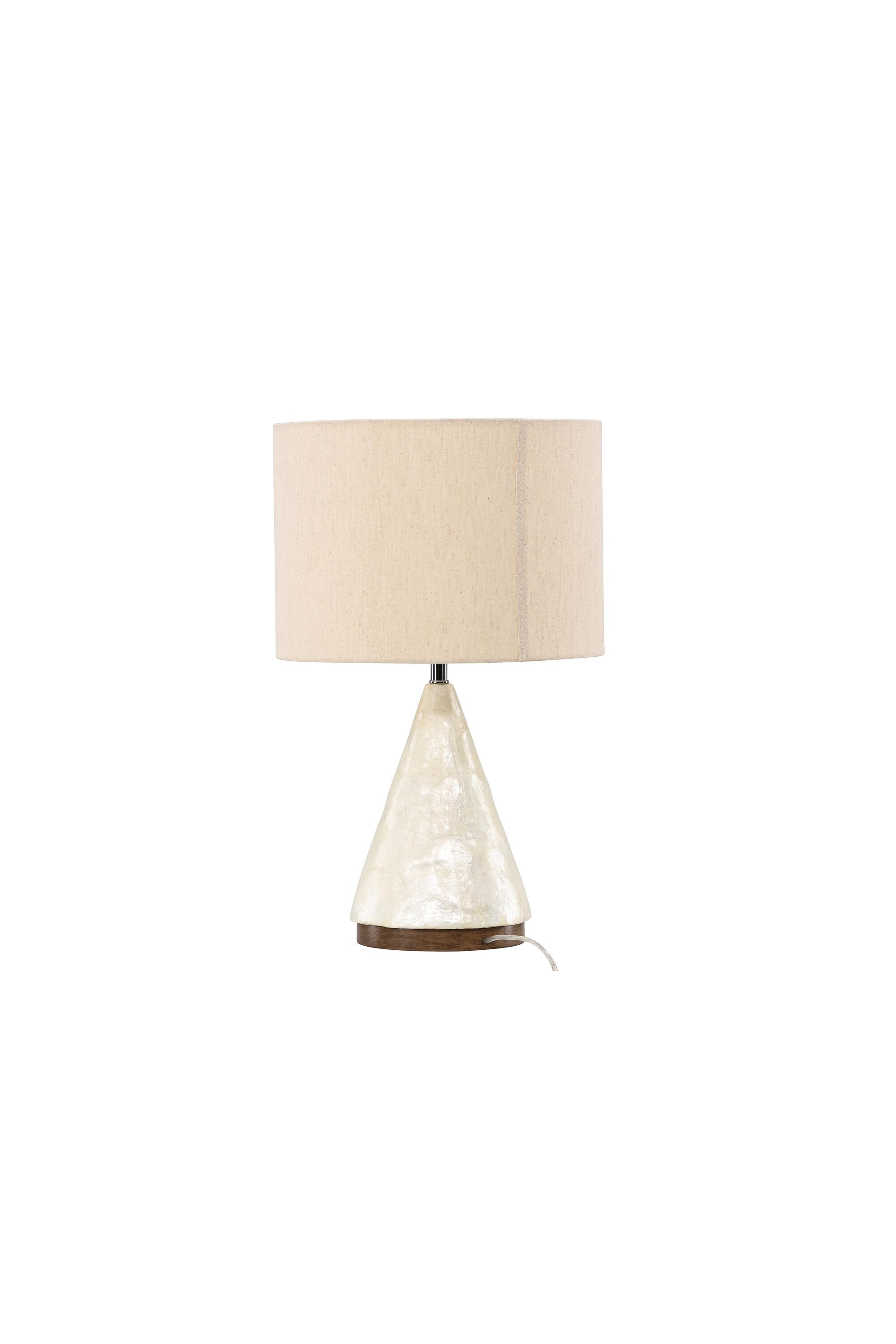 Donsö Tischleuchte ⌀35 in Capiz / Natural präsentiert im Onlineshop von KAQTU Design AG. Tischleuchte ist von Vind