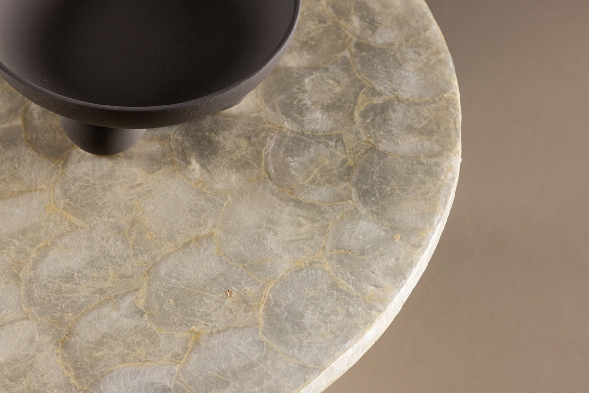Smögen Sofatisch in Capiz / Natural präsentiert im Onlineshop von KAQTU Design AG. Beistelltisch ist von Vind