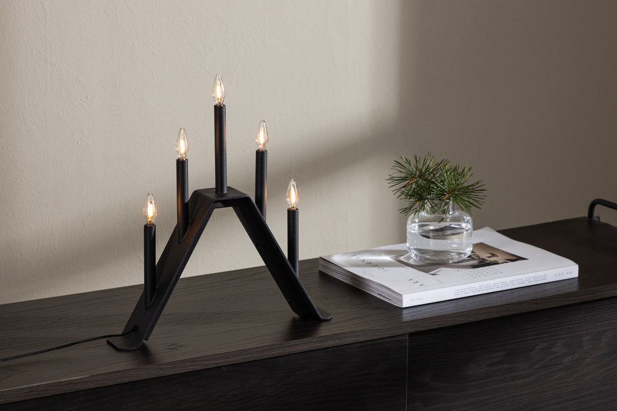 Åre Tischleuchte in Schwarz präsentiert im Onlineshop von KAQTU Design AG. Tischleuchte ist von Venture Home