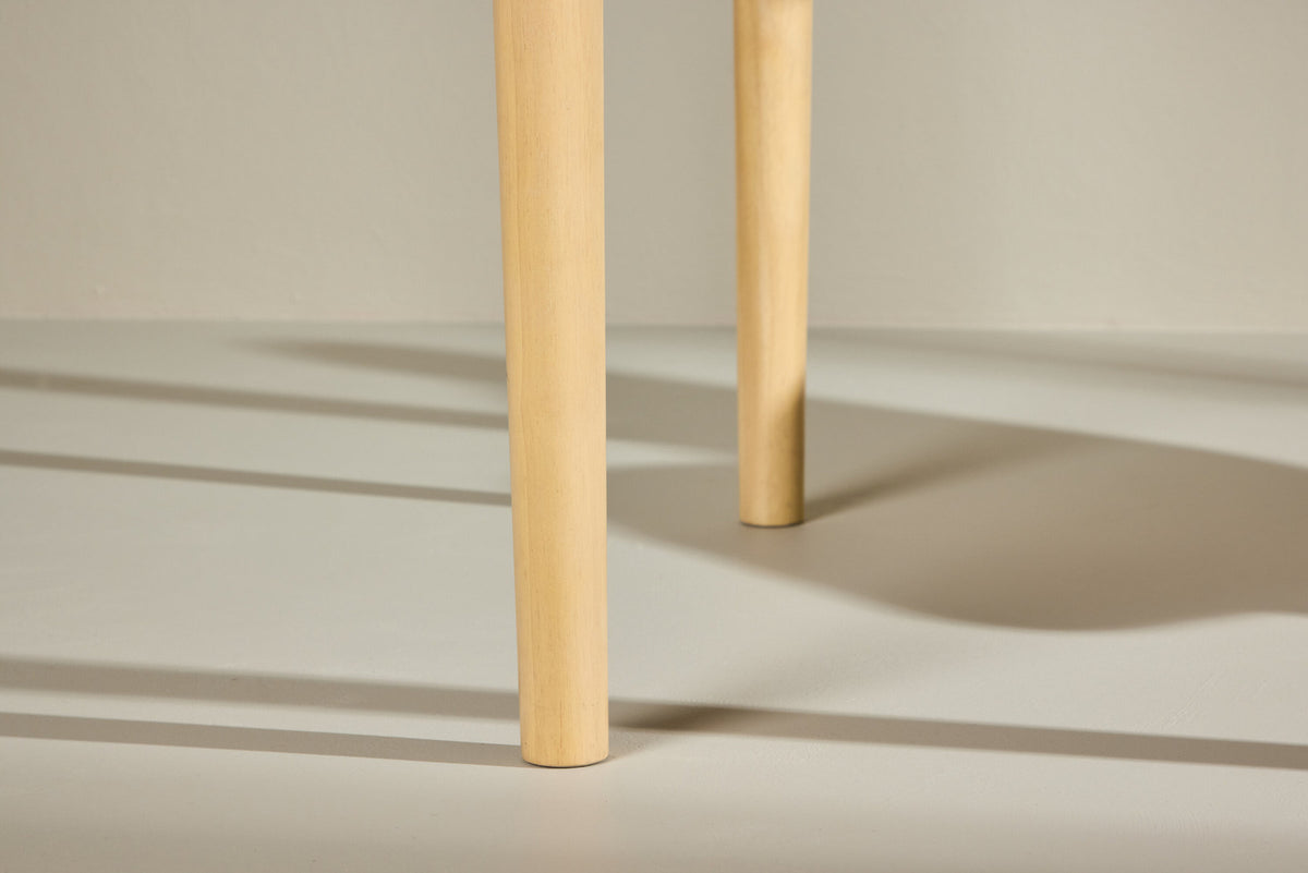Gilda runder Esstisch in Whitewash präsentiert im Onlineshop von KAQTU Design AG. Esstisch ist von Venture Home