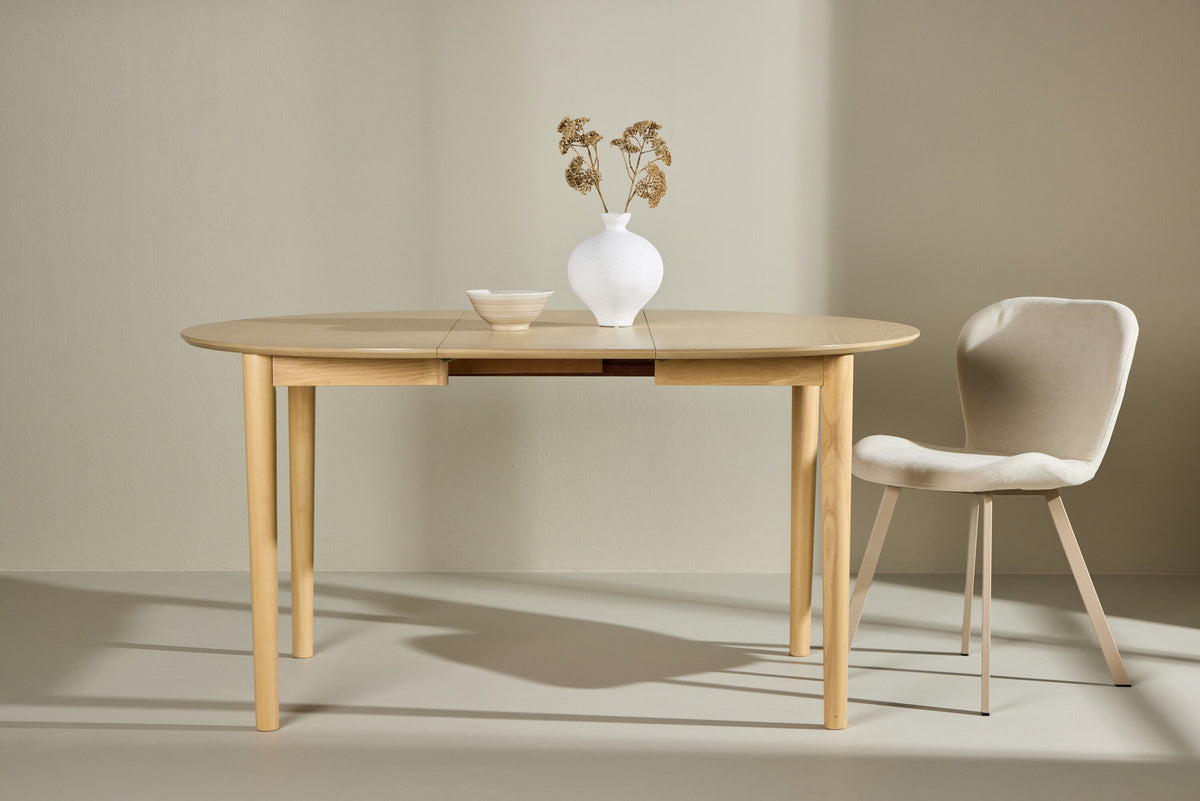 Gilda runder Esstisch in Whitewash präsentiert im Onlineshop von KAQTU Design AG. Esstisch ist von Venture Home