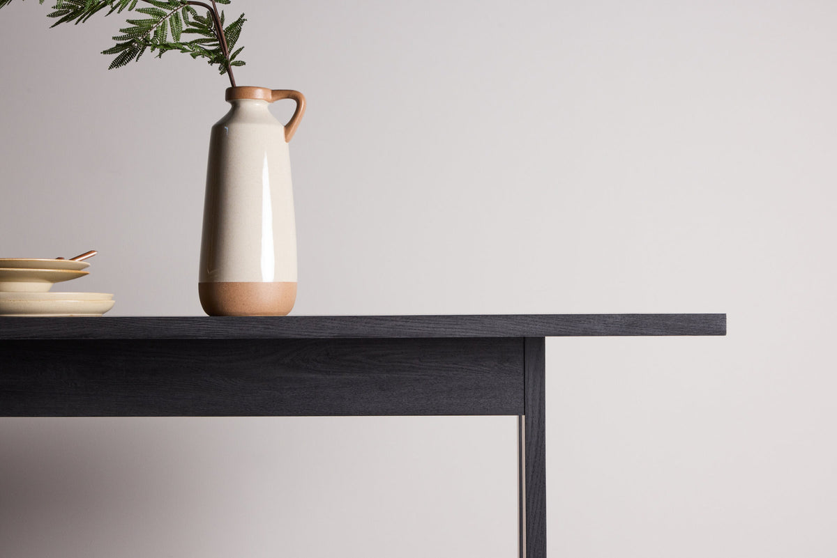 Esstisch Milly in Schwarz präsentiert im Onlineshop von KAQTU Design AG. Esstisch ist von Venture Home