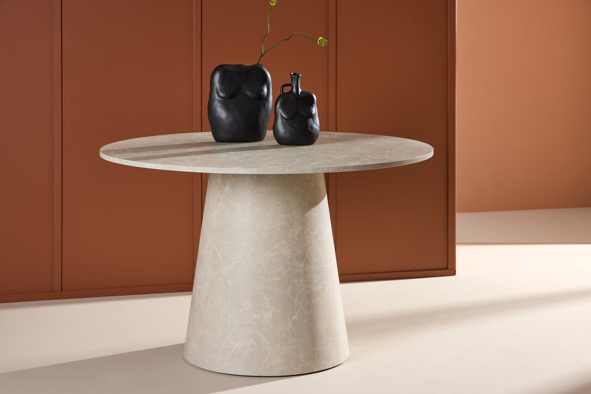 Lanzo Esstisch in Beige präsentiert im Onlineshop von KAQTU Design AG. Esstisch ist von Venture Home