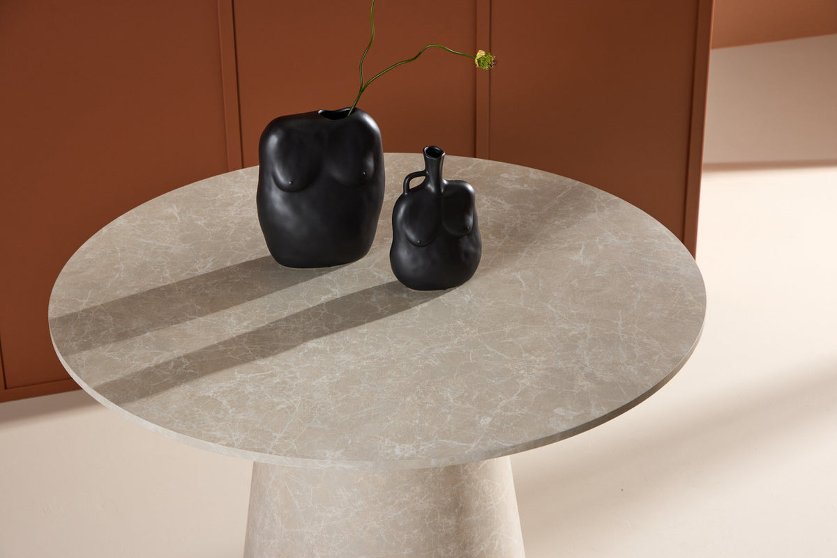 Lanzo Esstisch in Beige präsentiert im Onlineshop von KAQTU Design AG. Esstisch ist von Venture Home