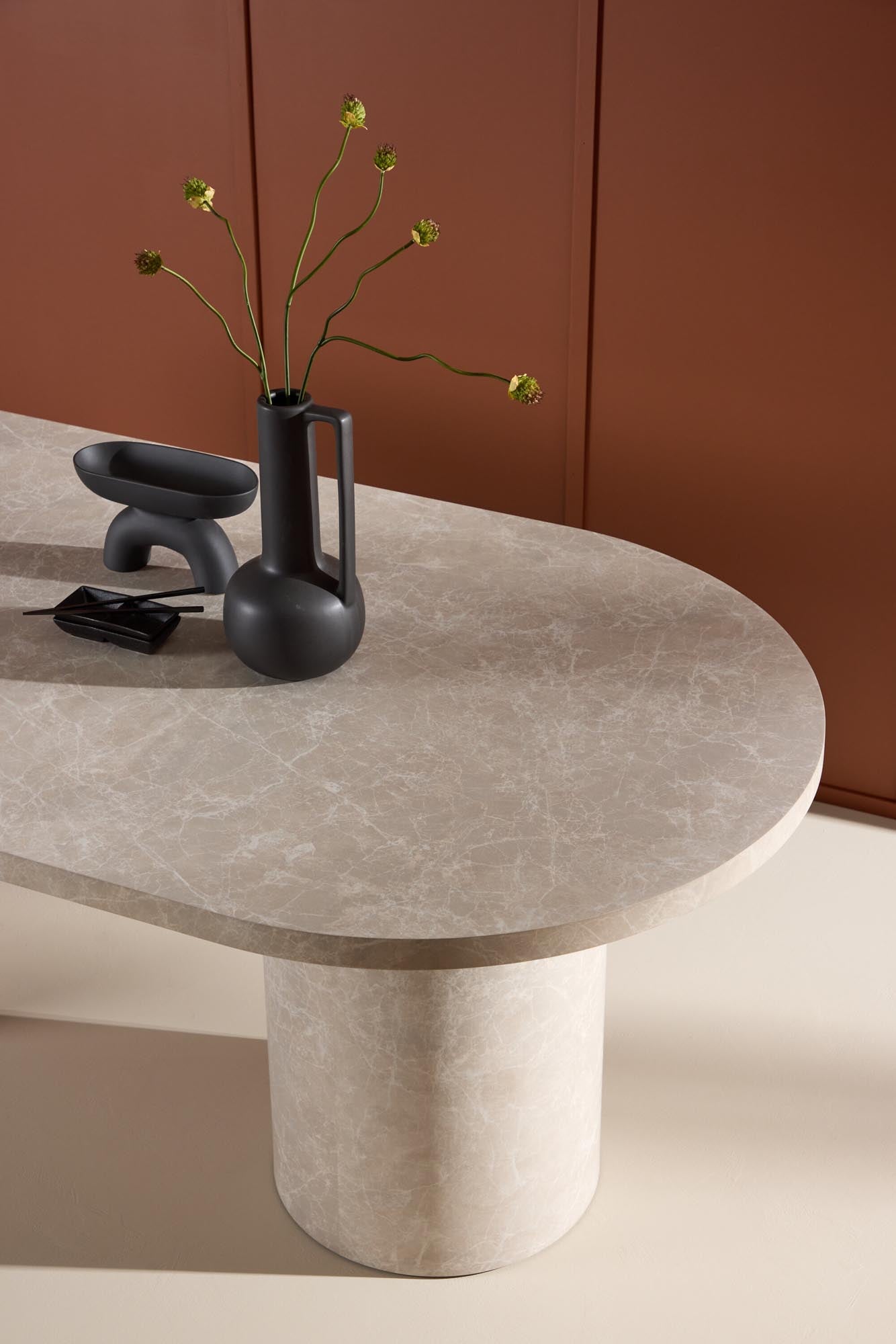 Eleganter Esstisch Narvik von Venture Home, modernes Design, robust und stilvoll, perfekt für Ihr Esszimmer.