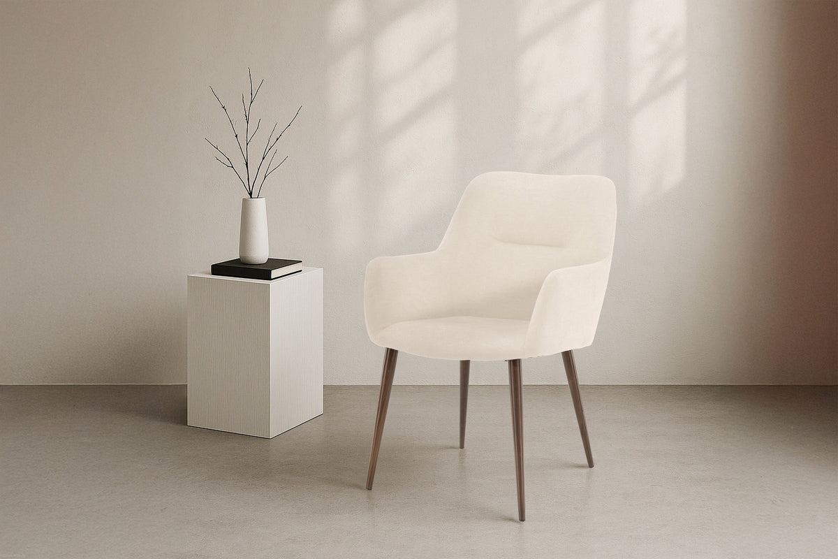Tomorrow Esszimmerstuhl in Beige präsentiert im Onlineshop von KAQTU Design AG. Stuhl mit Armlehne ist von Venture Home