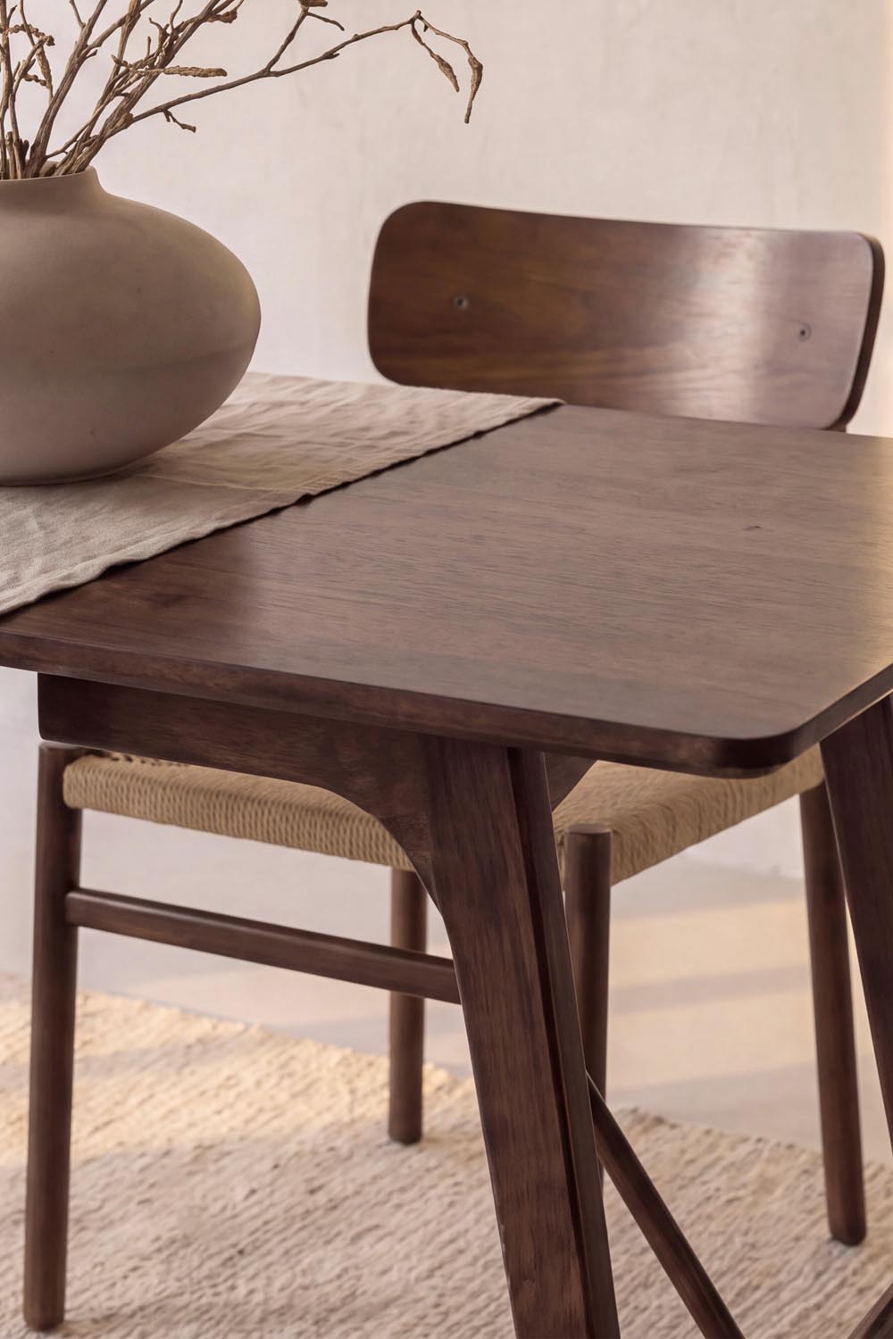 Kaseidon Rechteckiger Esstisch in Dunkelbraun präsentiert im Onlineshop von KAQTU Design AG. Gartentisch ist von Venture Home